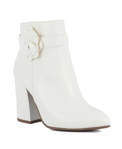 Sugar Women's Evvie Bloom Block Heel Dress Booties In White