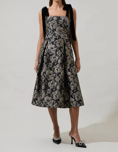 Sugarlips Lyla Jacquard Floral Dina Pleated Midi Dress In Black/silver