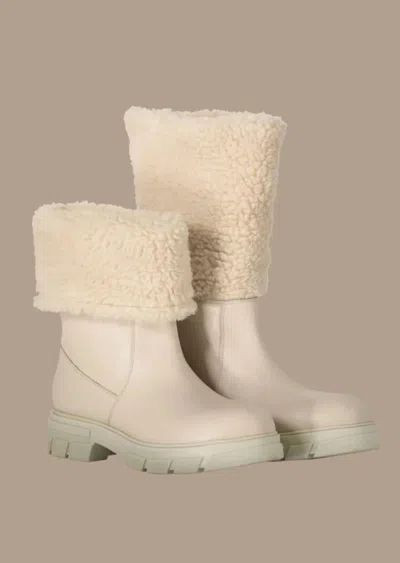 Summum Teddy Boots In Ivory In White