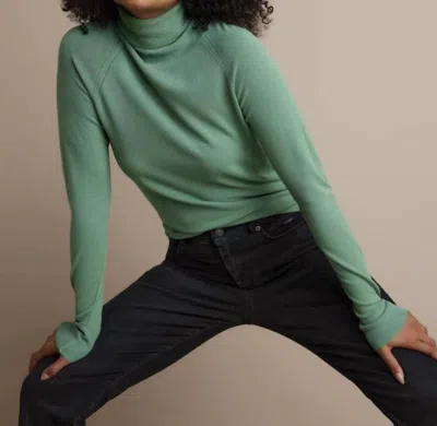 Summum Turtle Neck Basic Knit Sweater In Jade In Blue
