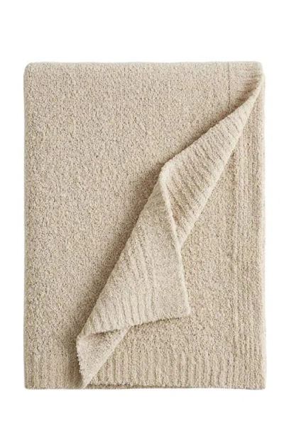 Sunday Citizen Snug Throw In Neutral