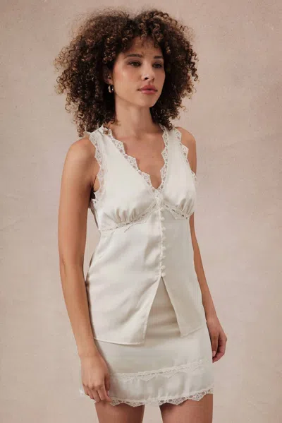 Sunday Edition Joslyn Satin Lace Top In Cream In White
