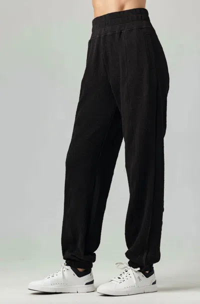 Sundays Brinkley Jogger In Black