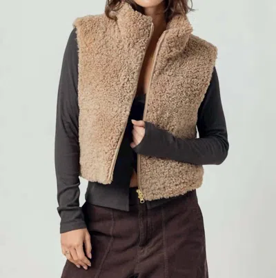 Sundays Cecily Sherpa Vest In Latte In Brown