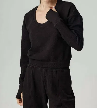 Sundays Walker Top In Black