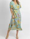 SUNDAYUP BUTTERFLY SLEEVE MIDI DRESS IN LIGHT BLUE FLORAL