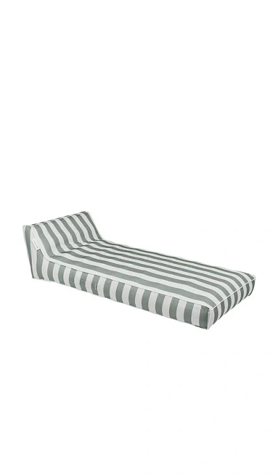 Sunnylife Luxe Lounger In Green
