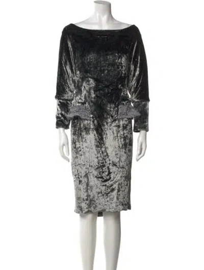 Pre-owned Suno Printed Knee-length Dress In Green