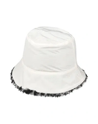 Suoli Woman Hat White Size Onesize Polyester