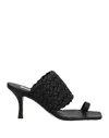 Suoli Toe Strap Sandals In Black
