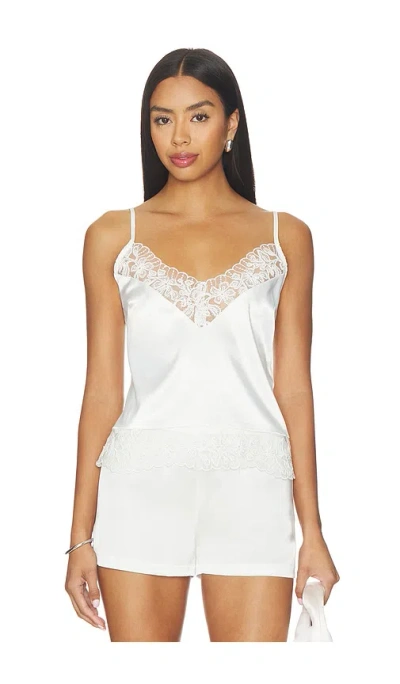 Superdown Akosia Cami Top In White