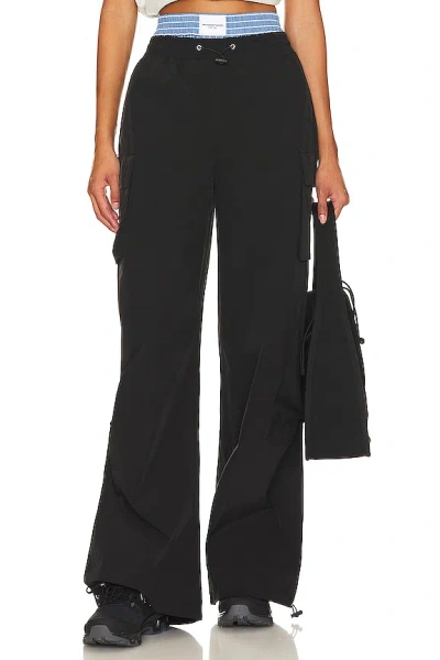 Superdown Josie Parachute Pant In Black