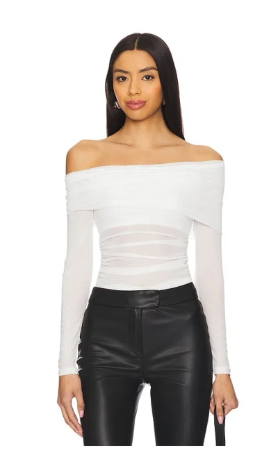 Superdown Kami Off Shoulder Top In 象牙白