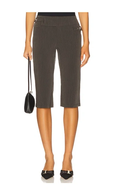 Superdown Katrina Capri In Gray