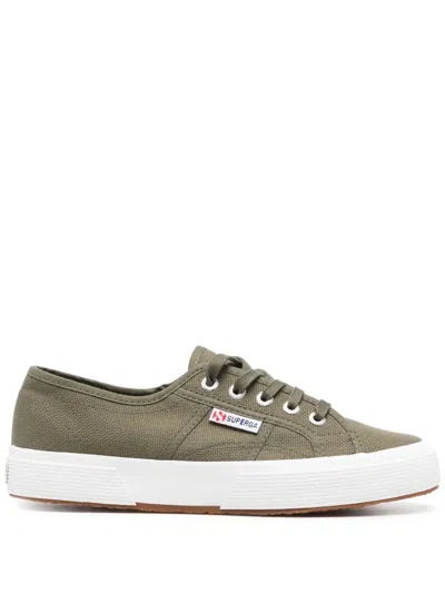 Superga Logo-tag Low-top Sneakers In Grün