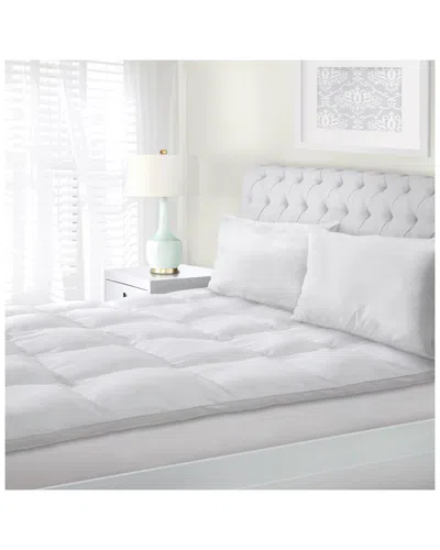 Superior All-season Plush Down Alternative Hypoallergenic Mattress Topper