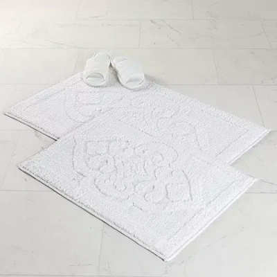 Superior Bath Rug In White