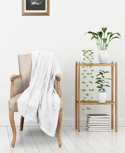 Superior Chevron All Season Cotton Blanket, California King In White