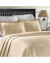 Superior Geometric Fret Cotton Jacquard Matelasse Scalloped Bedspread Set In Ivory