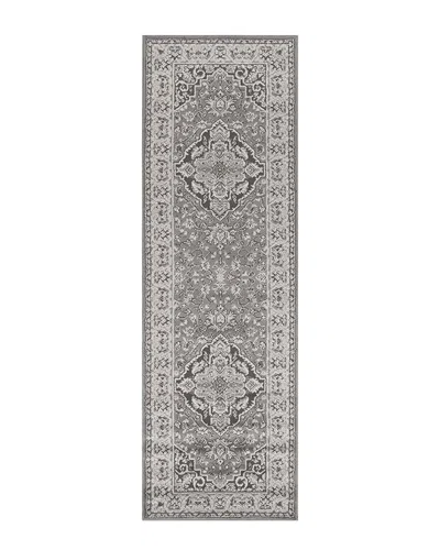 Superior Heritage Rug In Gray