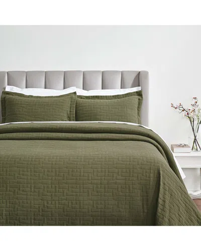 Superior Madrid Medium Weight Matelasse Bedspread Set In Green