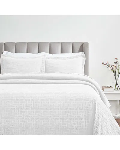 Superior Madrid Medium Weight Matelasse Bedspread Set In White