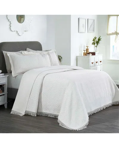 Superior Remi Jacquard Geometric Fringe Bedspread Set In White