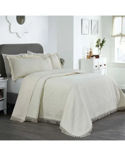 Superior Remi Jacquard Geometric Fringe Bedspread Set In Neutral