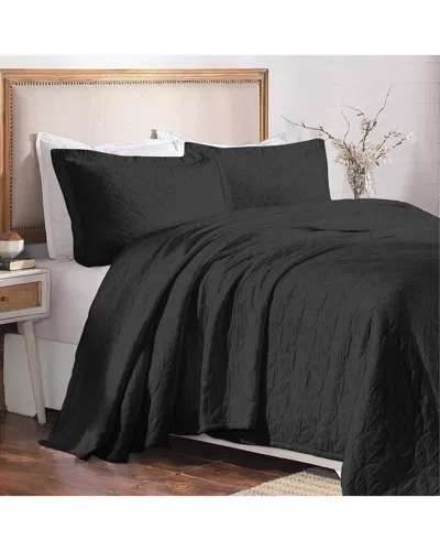 Superior Serenity Matelasse Jacquard Celtic Circle Bedspread Set In Black