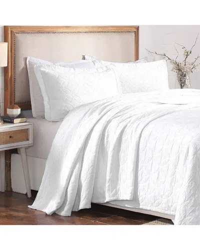 Superior Serenity Matelasse Jacquard Celtic Circle Bedspread Set In White