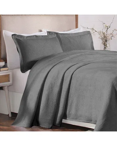 Superior Victory Matelasse Jacquard Scrolling Medallion Bedspread Set In Gray