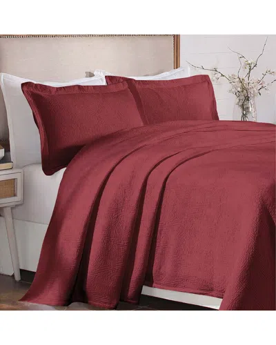 Superior Victory Matelasse Jacquard Scrolling Medallion Bedspread Set In Burgundy