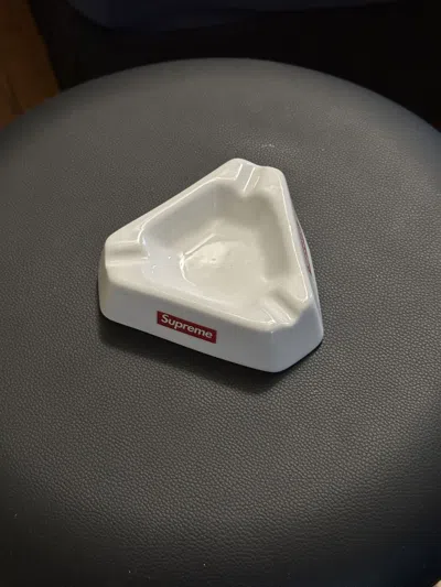 Pre-owned Supreme Ceramic Ashtray Fw15 In White