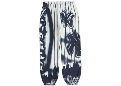 Pre-owned Supreme Men's  X New York Yankees Airbrush Sweatpant In White
