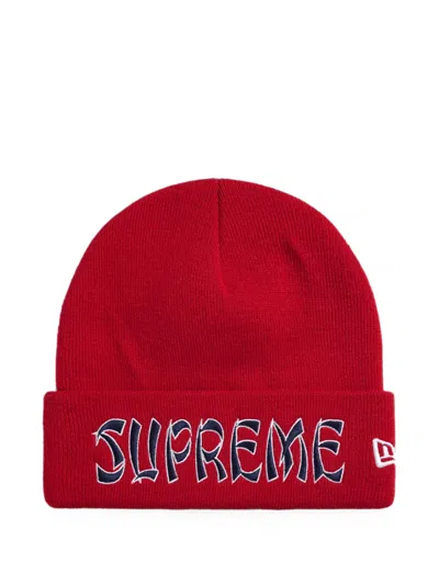 Supreme New Era Action Beanie Hat In Rot