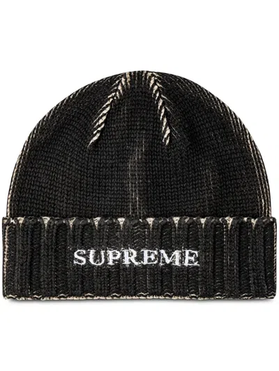 Supreme Overprint Beanie In Schwarz