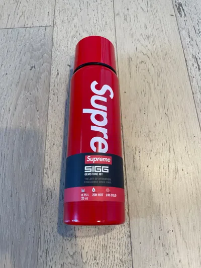 Pre-owned Supreme Sigg Vacuum Insulated Bottle In Red