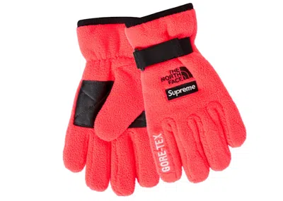 Pre-owned Supreme The North Face Rtg Fleece Glove In Bright Red