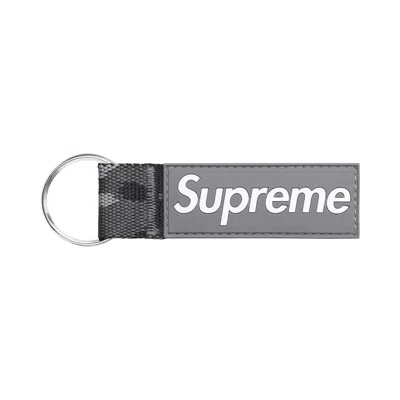 Pre-owned Supreme Webbing Keychain 'snow Camo' | White | Men's Size Onesize