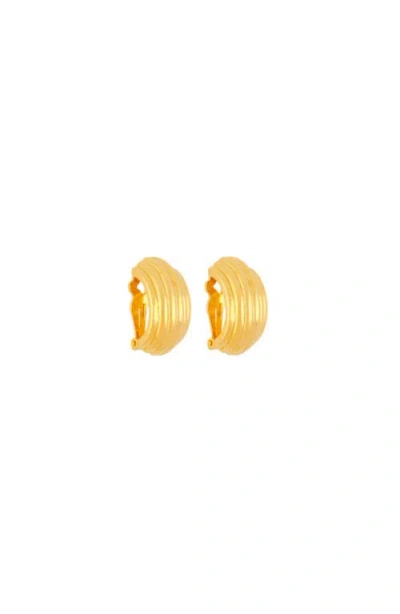 Susan Caplan 1980s Vintage Demi Hoop Clip-on Earrings In Gold