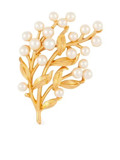 Pre-owned Susan Caplan Vintage 1960s Trifari Leaf Brooch In Gold