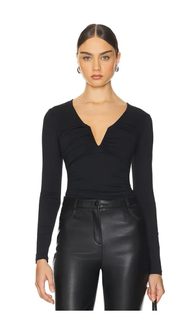 Susana Monaco V-neck Long Sleeve Top In 黑色