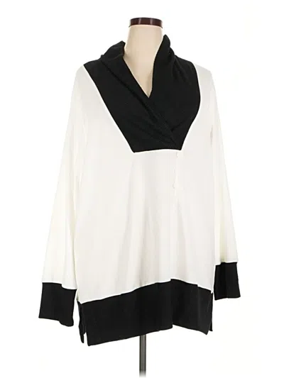 Suzanne Betro Poncho In White