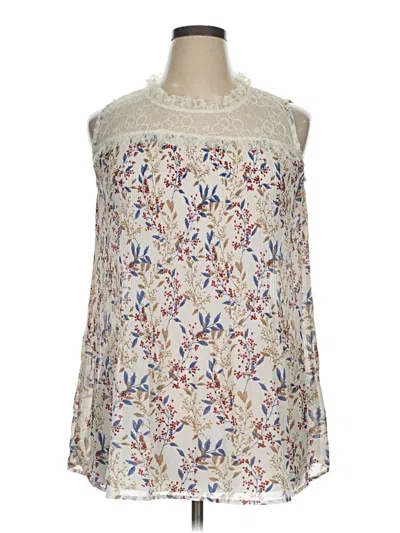 Pre-owned Suzanne Betro Sleeveless Blouse In Ivory