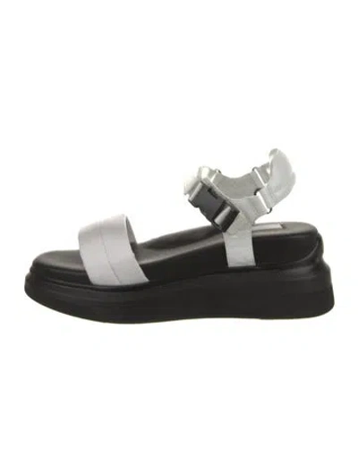 Pre-owned Suzanne Rae Canvas Colorblock Pattern Sandals In White