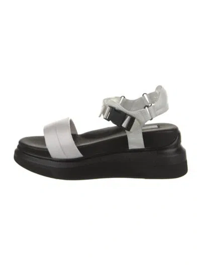Pre-owned Suzanne Rae Canvas Colorblock Pattern Sandals In White