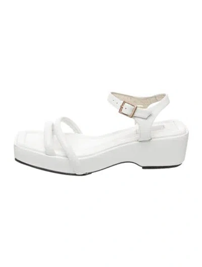 Pre-owned Suzanne Rae Leather Sandals In White