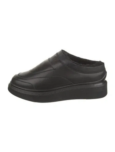 Pre-owned Suzanne Rae Leather Sneakers In Black