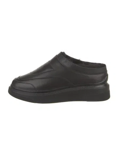Pre-owned Suzanne Rae Leather Sneakers In Black