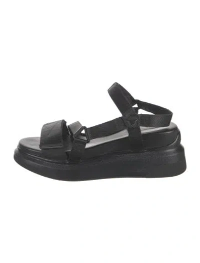 Pre-owned Suzanne Rae Sandals In Black